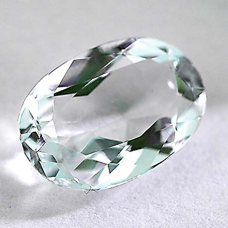 Aquamarin mit 3.94 Ct, unbehandelt