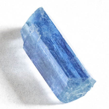 Santa Maria farbener Aquamarin-Kristall mit 1.30 Ct