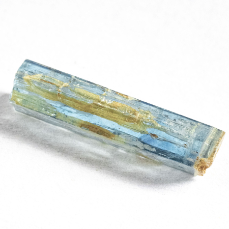 Aquamarin-Kristall mit 1.99 Ct