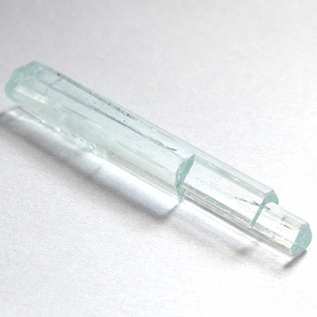 Aquamarinkristall mit 11.94 Ct