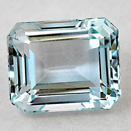 Aquamarin mit 24.72 Ct, unbehandelt