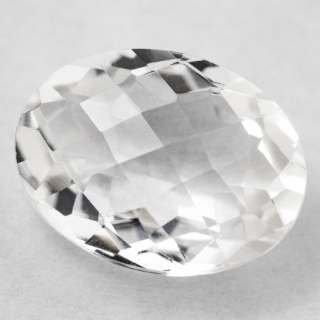 Bergkristall mit 9.50 Ct, Checkerboard-Schliff