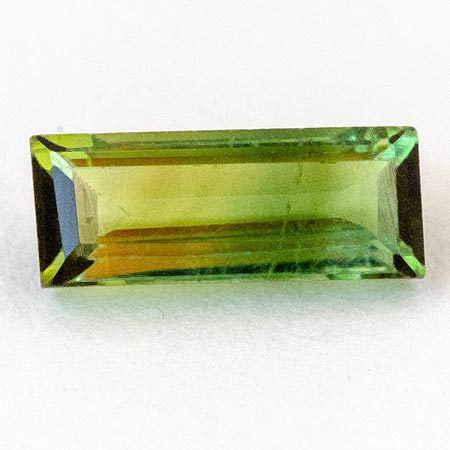 Bicolor Turmalin mit 0.63 Ct