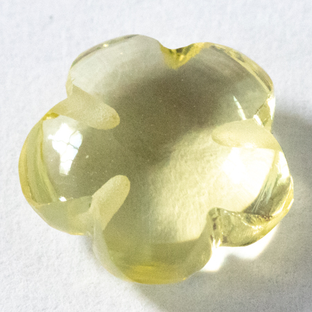 Lemon-Citrin mit 9mm, Fantasieschliff Blume
