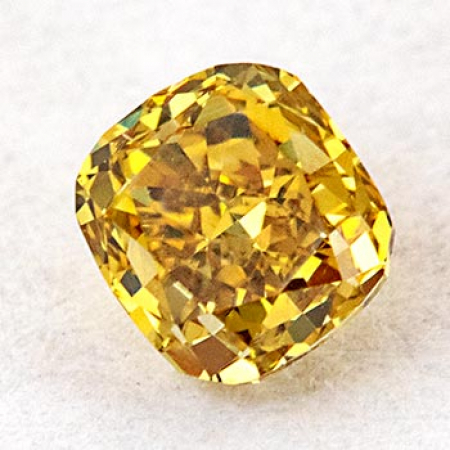 Gelber Diamant im Cushionschliff mit 0.15 Ct