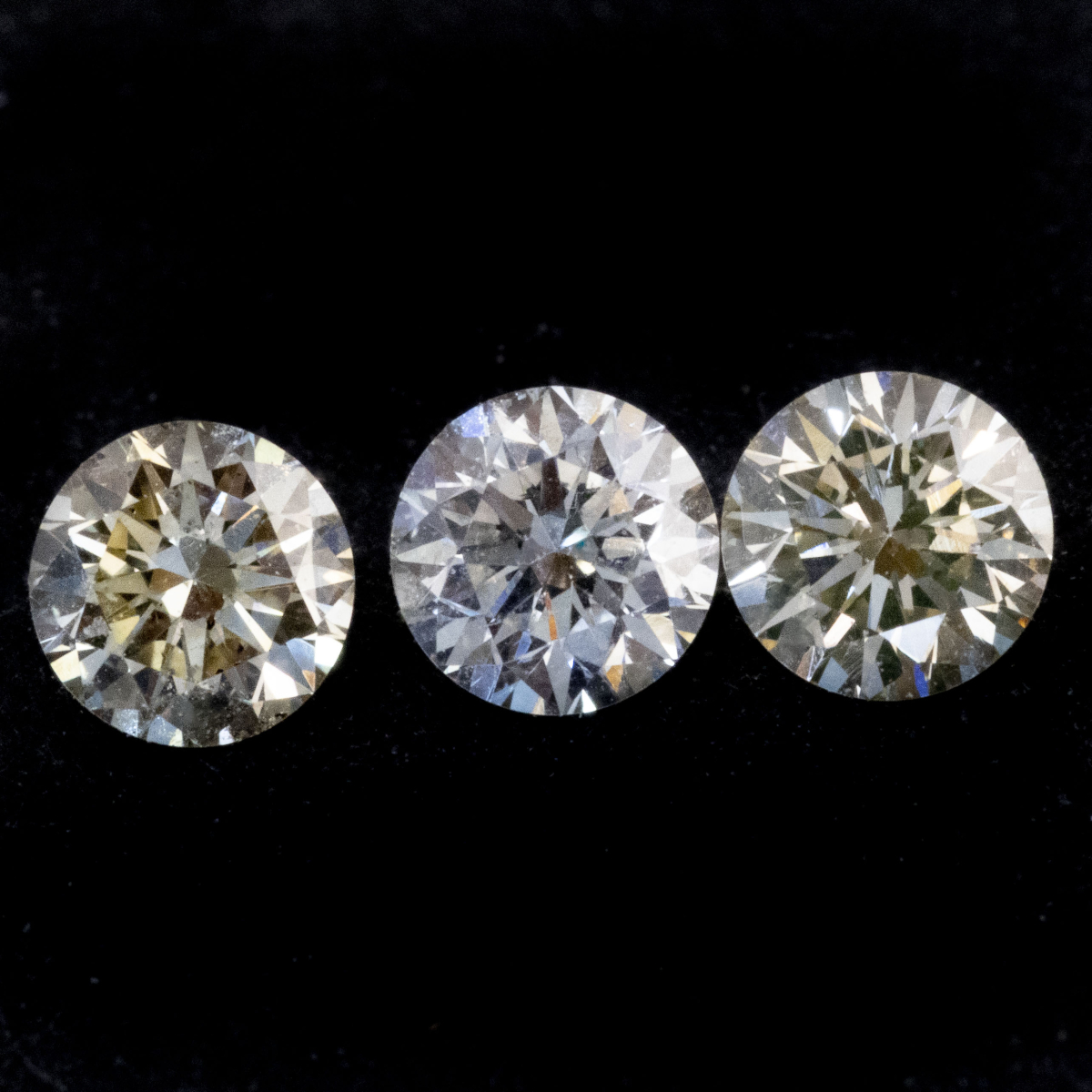 3 fluoreszierende Brillanten 0.31 Ct, VVS-IF, EX/EX/EX