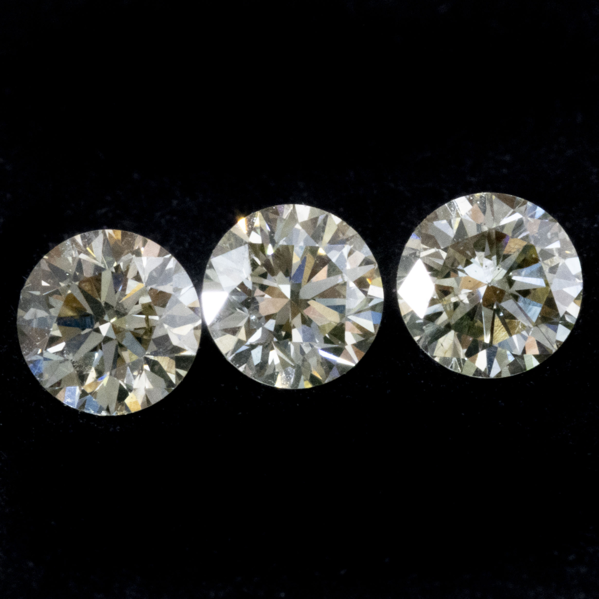 3 fluoreszierende Brillanten 0.33 Ct, VVS-IF, EX/EX/EX