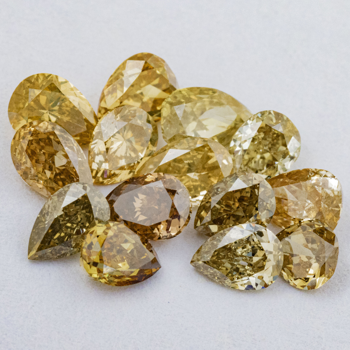 14 Diamanten mit 3.11 Ct