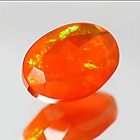 Afrikanischer Welo Feueropal mit 1.39 Ct