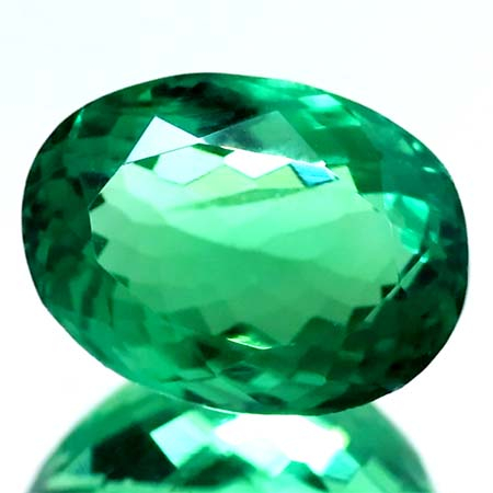 Fluorit mit 11.84 Ct, facettiert, AAA Grade