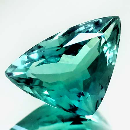 Fluorit mit 6.58 Ct, facettiert, AAA Grade