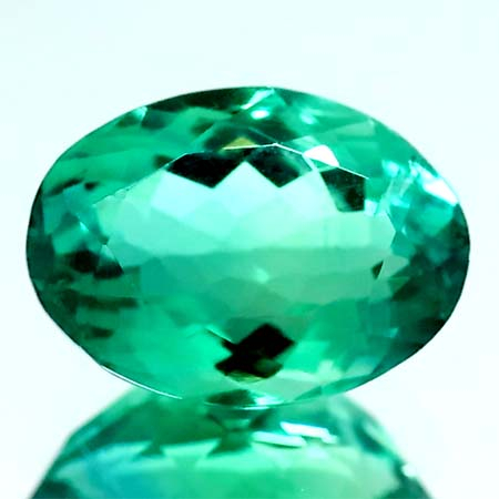 Fluorit mit 7.20 Ct, facettiert, AAA Grade