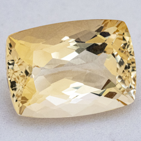 Goldberyll mit 6.40 Ct