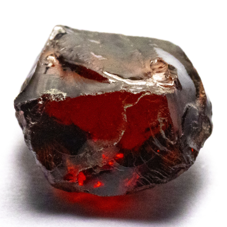 Granat Kristall mit 4.44 Ct