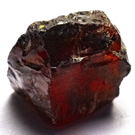 Granat Kristall mit 7.57 Ct