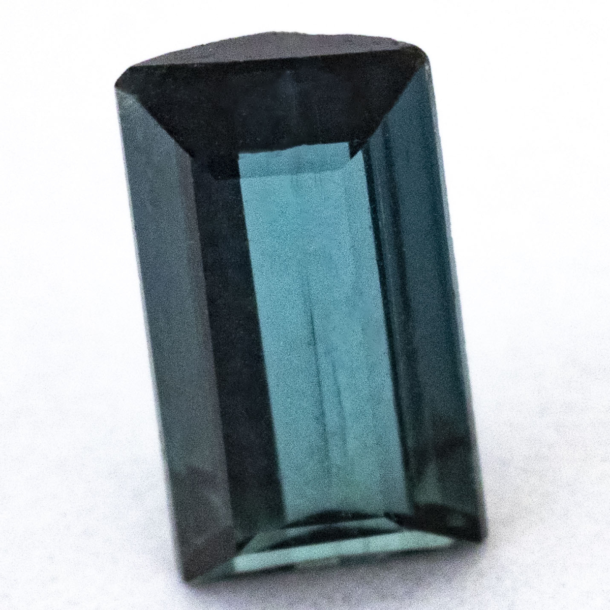 Indigolith mit 0.45 Ct