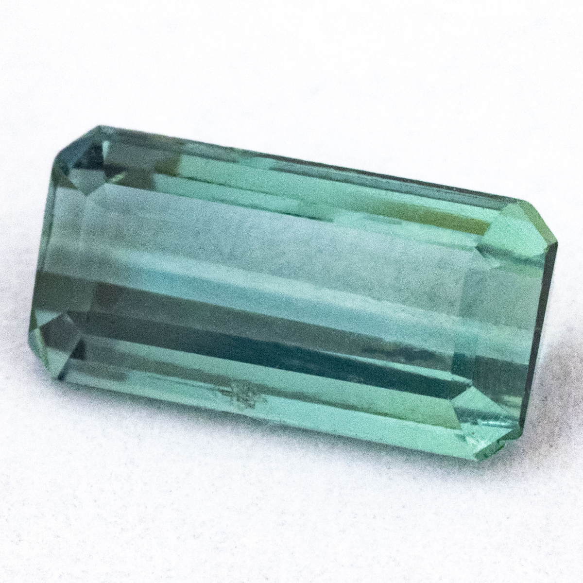 Indigolith mit 0.62 Ct