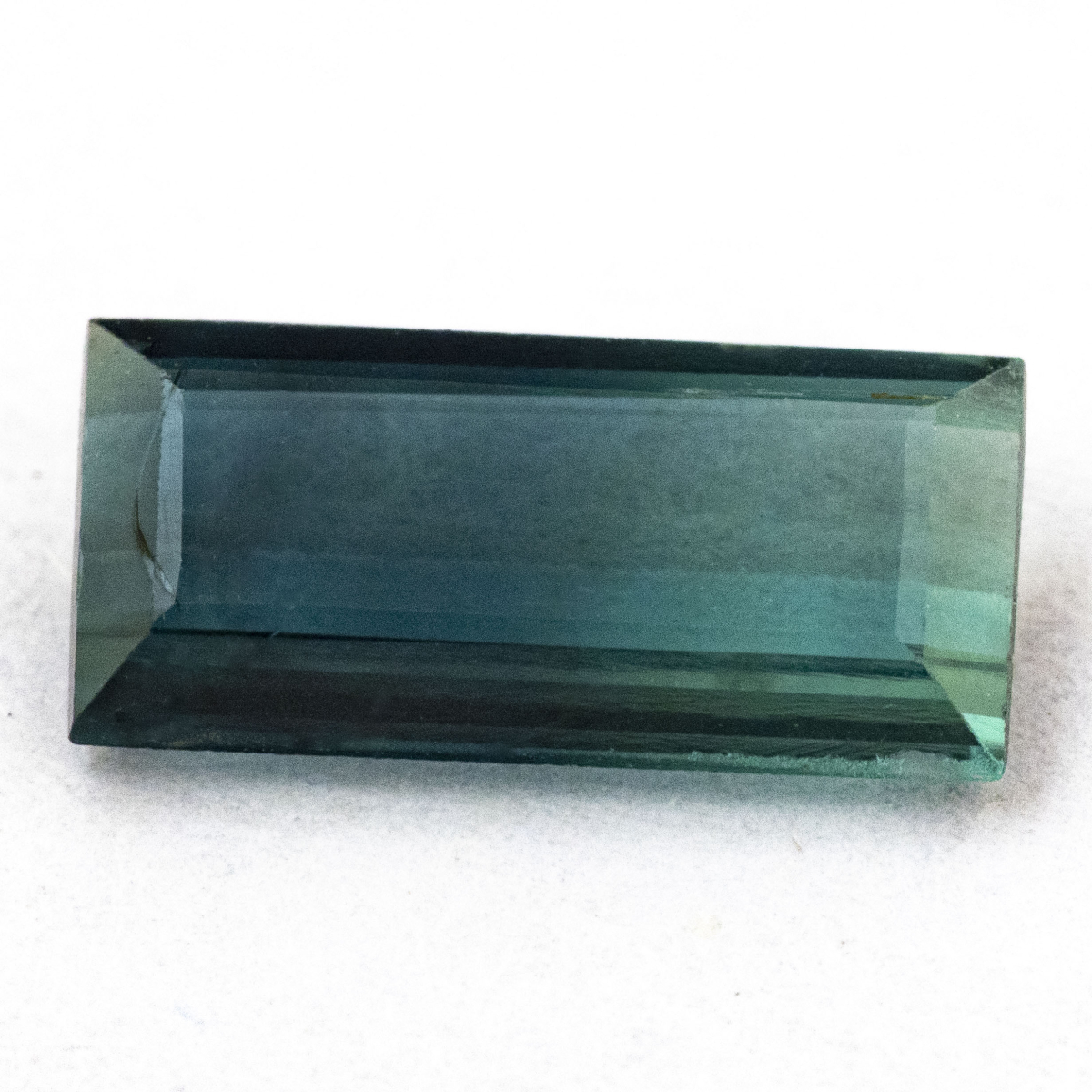 Indigolith mit 0.71 Ct