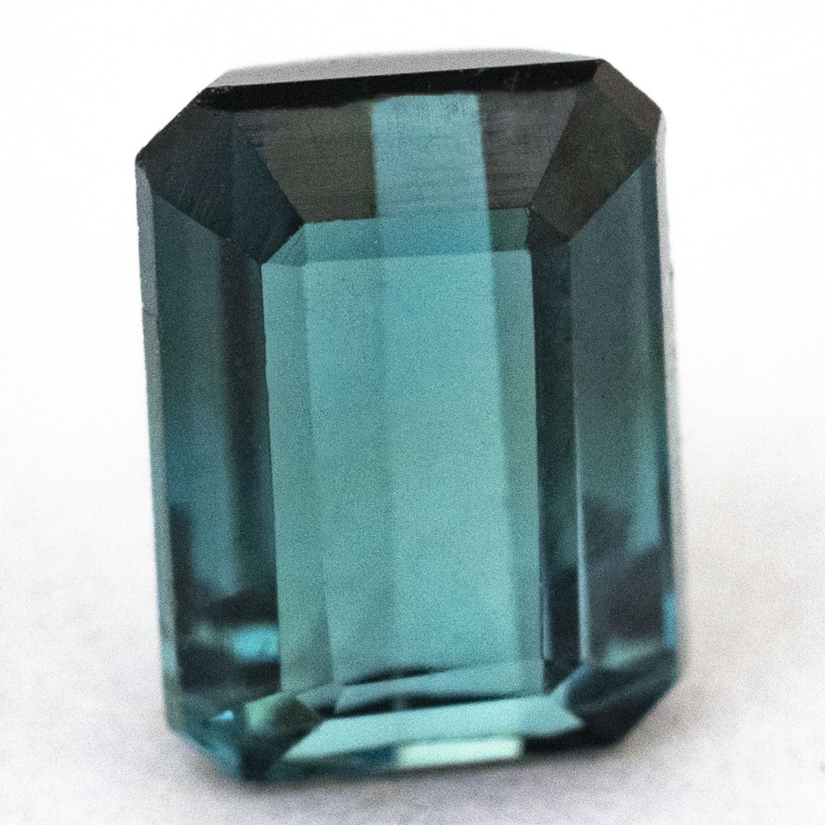 Indigolith mit 0.71 Ct