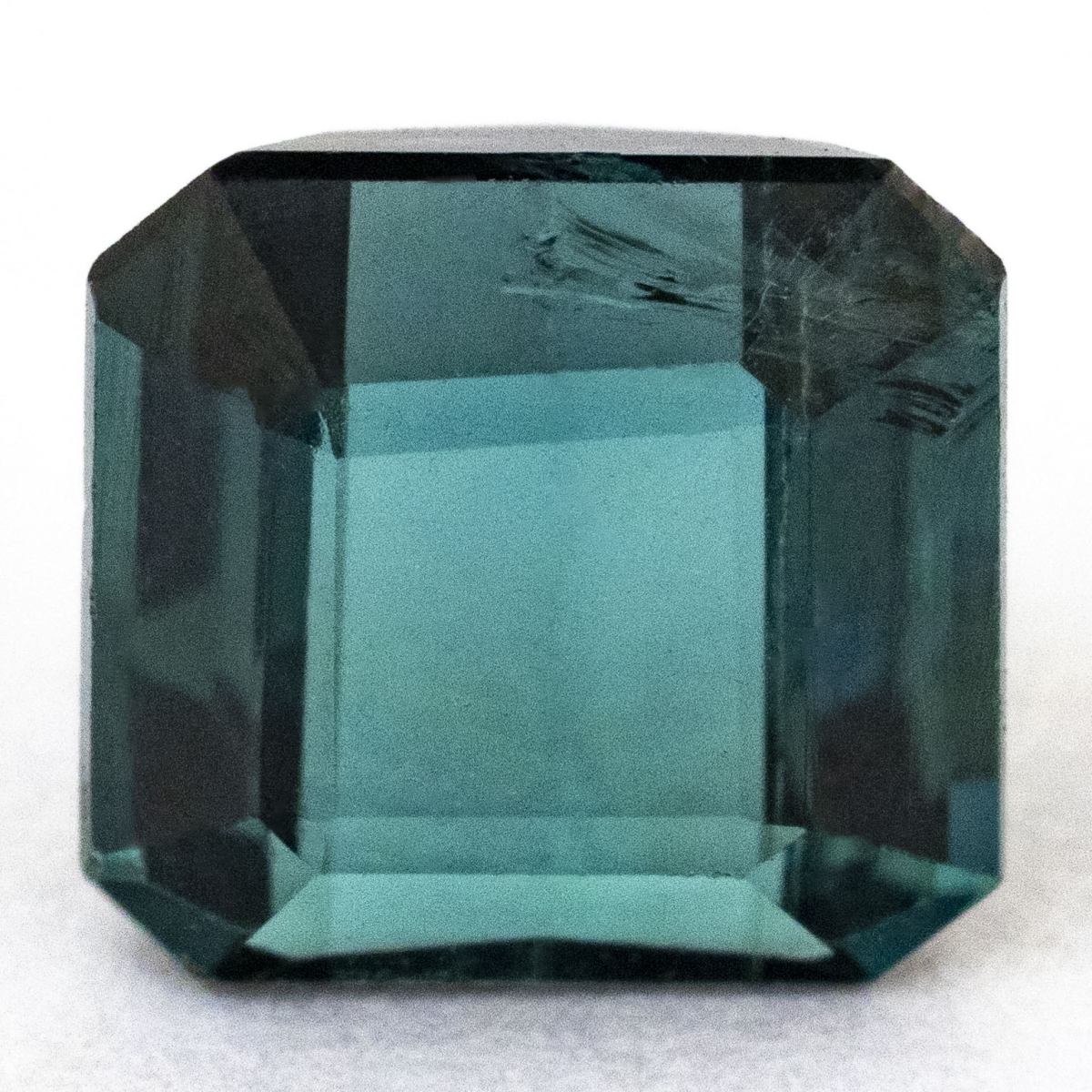 Indigolith mit 0.94 Ct