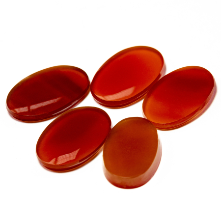 5 Karneole mit insgesamt 13.41 Ct
