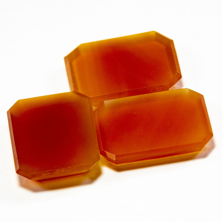3 Karneole mit insgesamt 18.51 Ct