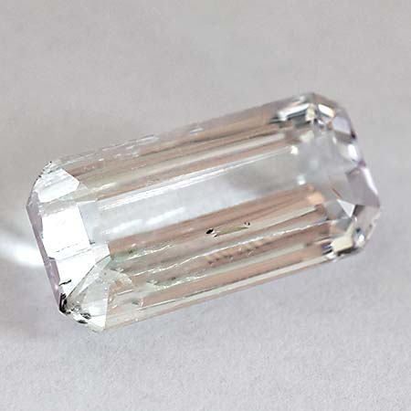 Kunzit mit 8.34 Ct