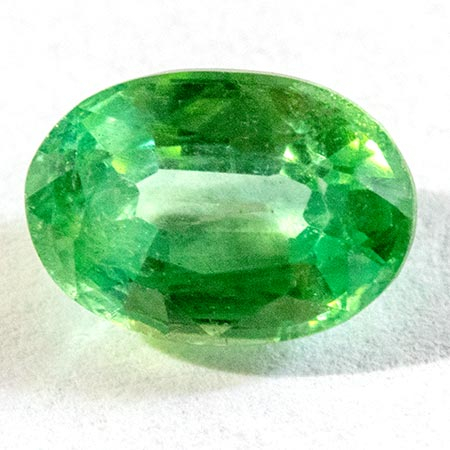 Grüner Kyanit 1.04 Ct, unbehandelt