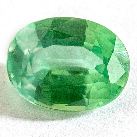 Grüner  Kyanit 2.19 Ct, unbehandelt