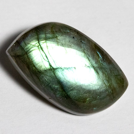 Labradorit mit 20.25 Ct