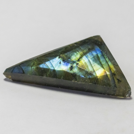 Labradorit im Rosenschliff mit 24.22 Ct