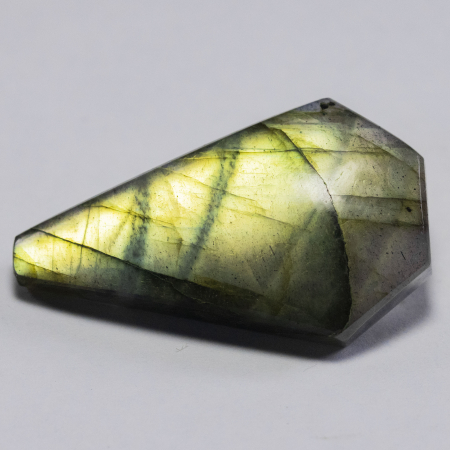 Labradorit mit 26.08 Ct