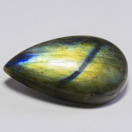 Labradorit mit 43.38 Ct