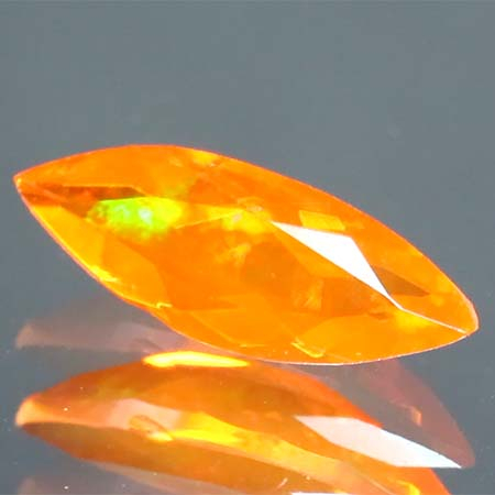 Afrikanischer Welo Feueropal mit 0.97 Ct