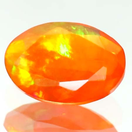 Afrikanischer Welo Feueropal mit 0.98 Ct