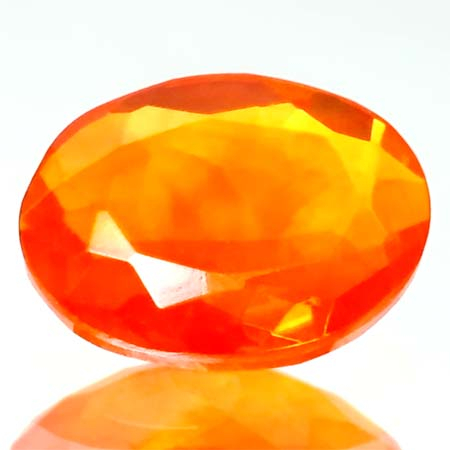 Afrikanischer Welo Feueropal mit 1.23 Ct