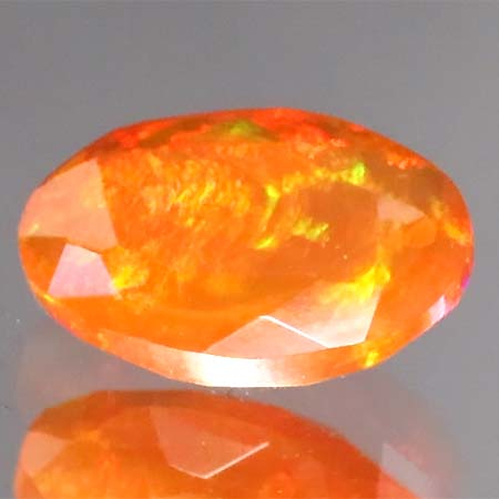 Afrikanischer Welo Feueropal mit 1.24 Ct