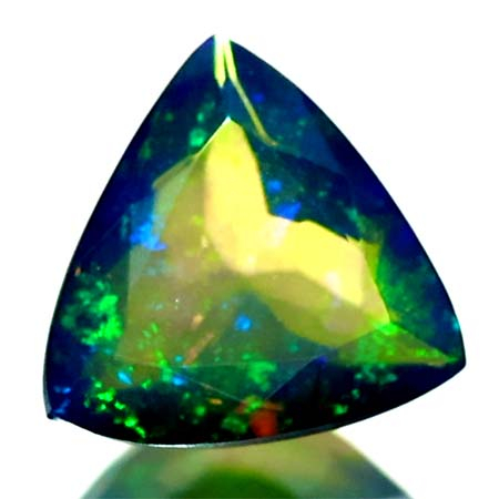 Schwarzer Opal mit 1.35 Ct - facettiert, AAA Qualität