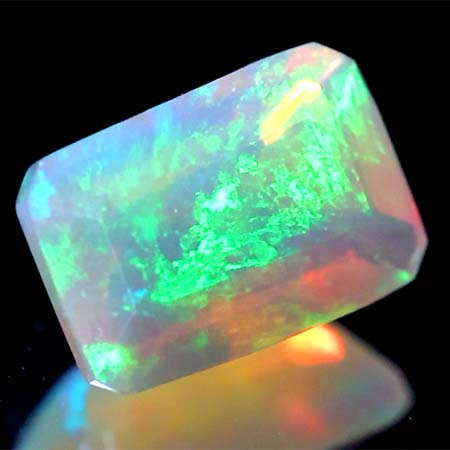 Facettierter Welo-Opal 1.43 Ct, AAA-Qualtität