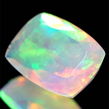 Facettierter Welo-Opal 1.54 Ct, AAA-Qualtität