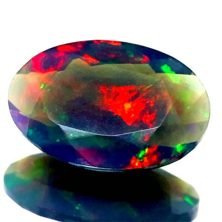 Schwarzer Opal mit 1.57 Ct - facettiert, AAA Qualität