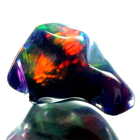 Schwarzer Opal-Kristall 1.78 Ct, AAA Grade, poliert