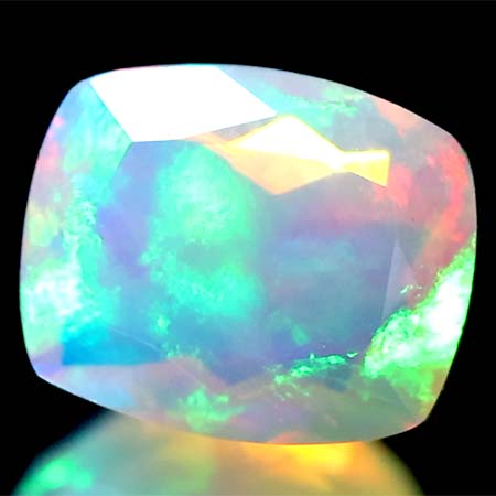 Facettierter Welo-Opal 1.78 Ct, AAA-Qualtität