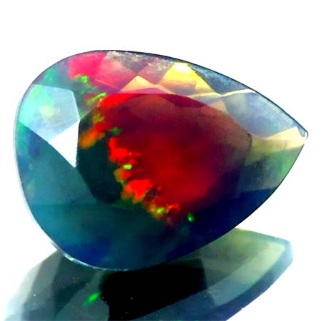 Schwarzer Opal mit 1.83 Ct - facettiert, AAA Qualität