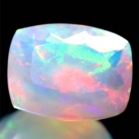 Facettierter Welo-Opal 2.02 Ct, AAA-Qualtität