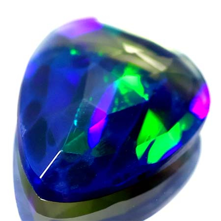 Schwarzer Welo-Opal im Rosenschliff mit 2.66 Ct, AAA Grade