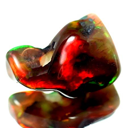 Schwarzer Welo Opal Anhänger mit 2.80 Ct, gebohrt