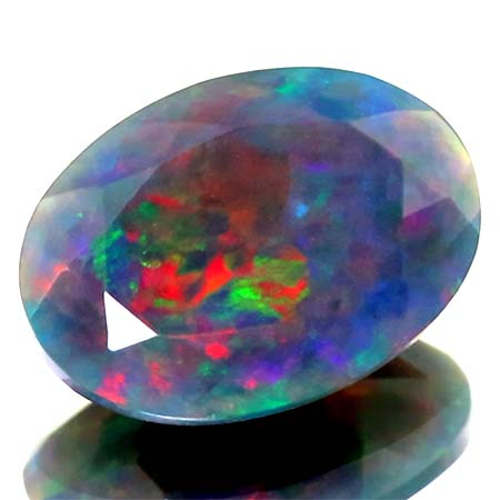 Schwarzer Opal mit 2.88 Ct - facettiert, AAA Qualität