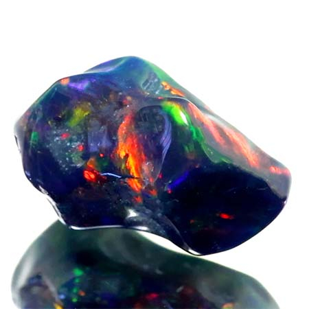 Schwarzer Opal-Kristall 4.13 Ct, AAA Grade, poliert