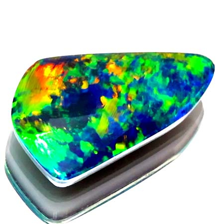 Opal Triplette mit 4.32 Ct, AAA+ Grade